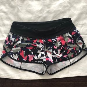 Lululemon Speed Shorts size 6